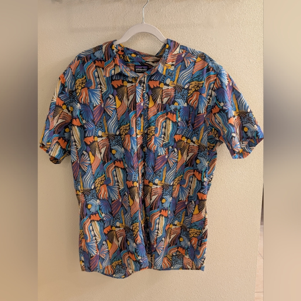 Patagonia Men's XL Button Up Shirt